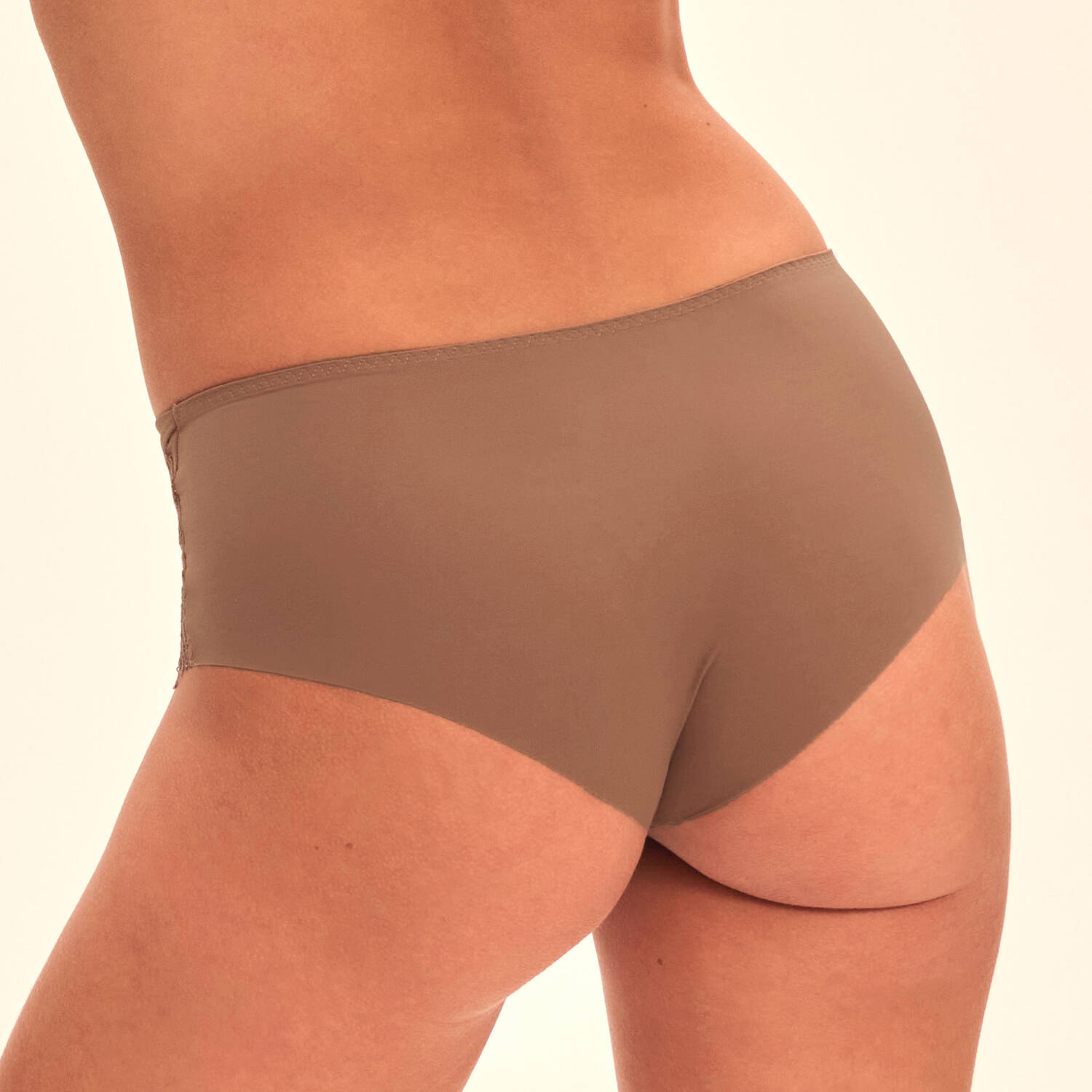 Shorty- Saga - Tender Brown - Simone Perele  